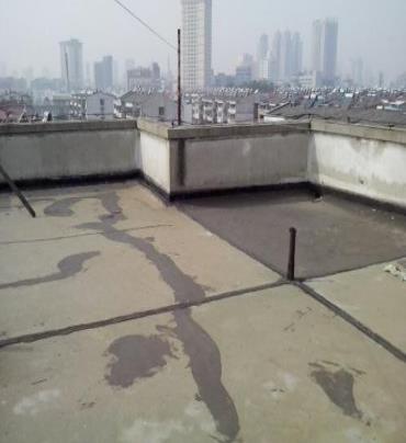 桐乡漏水维修 楼顶漏水是什么原因，楼顶漏水维修方法是什么?